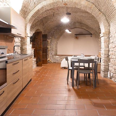 Loft Nel Cuore Di Assisi - 50 Mt Da Carlo Acutis מראה חיצוני תמונה