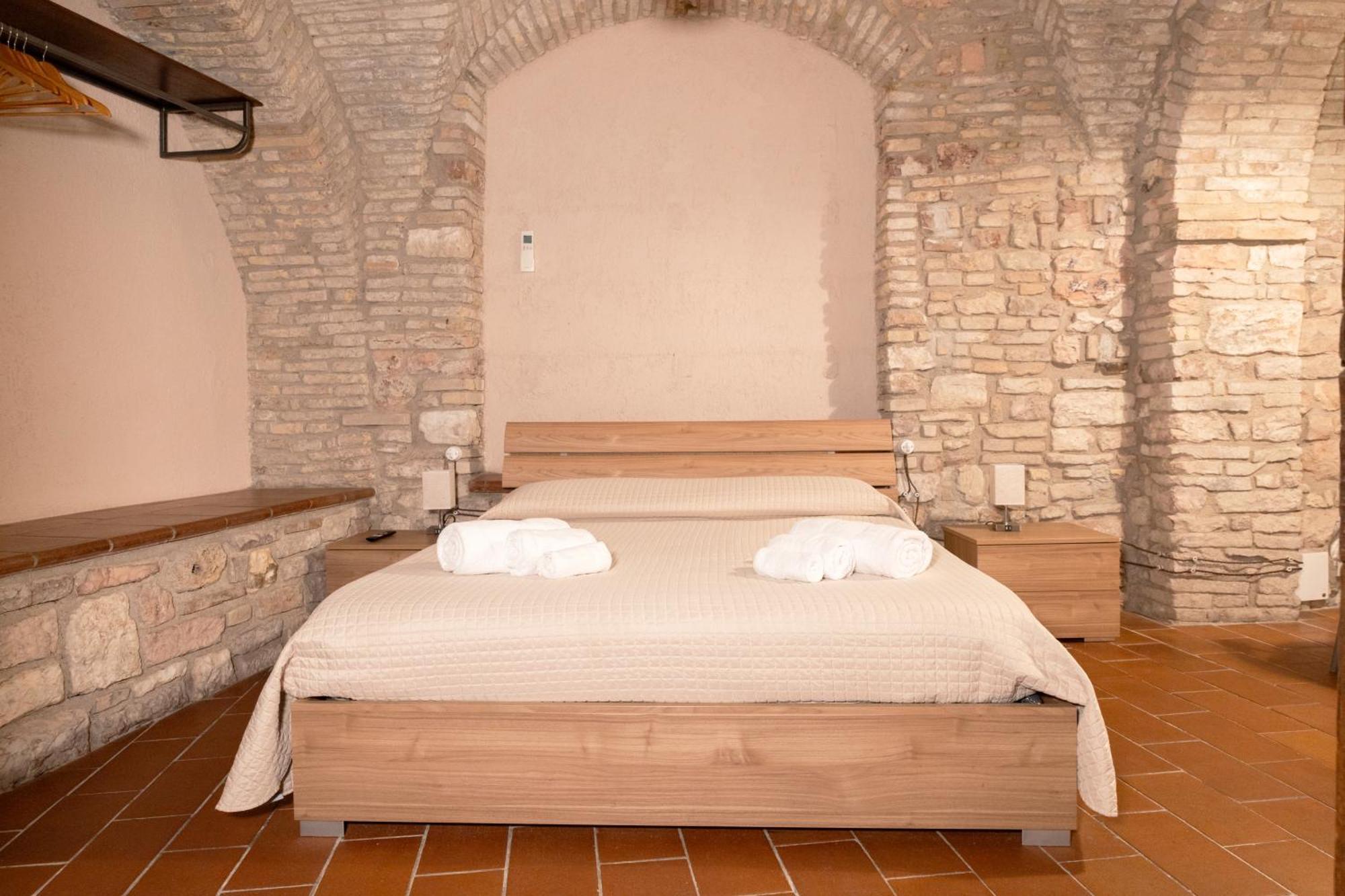 Loft Nel Cuore Di Assisi - 50 Mt Da Carlo Acutis מראה חיצוני תמונה